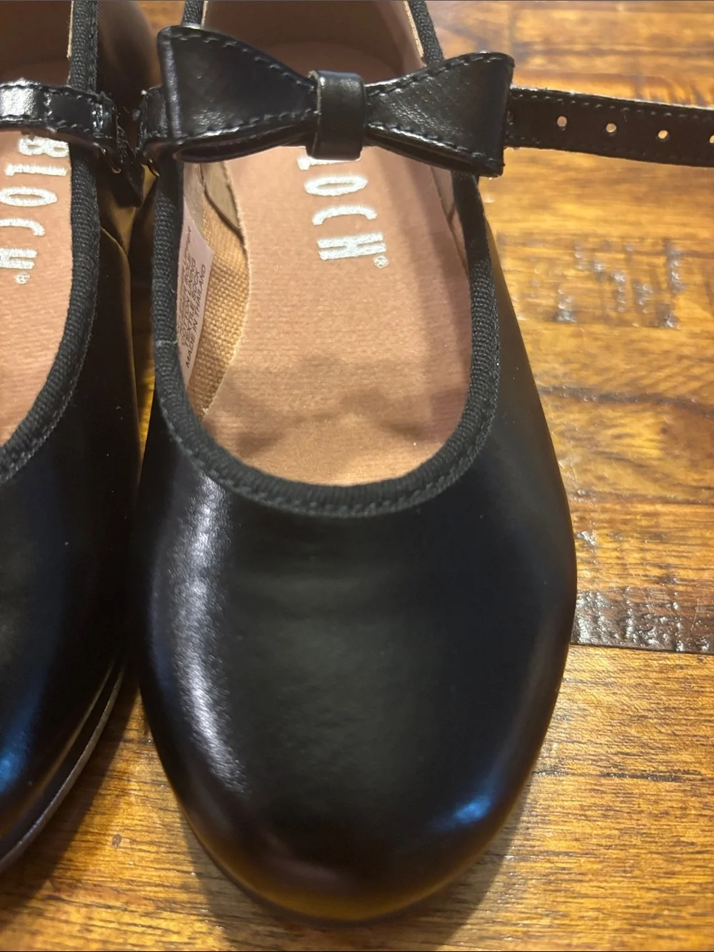 Bloch Girls Black Patent Mary Jane with Bow Strap